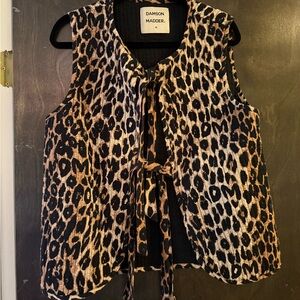 Damson Madder Leopard Tilly Vest/Gilet US 10 Large